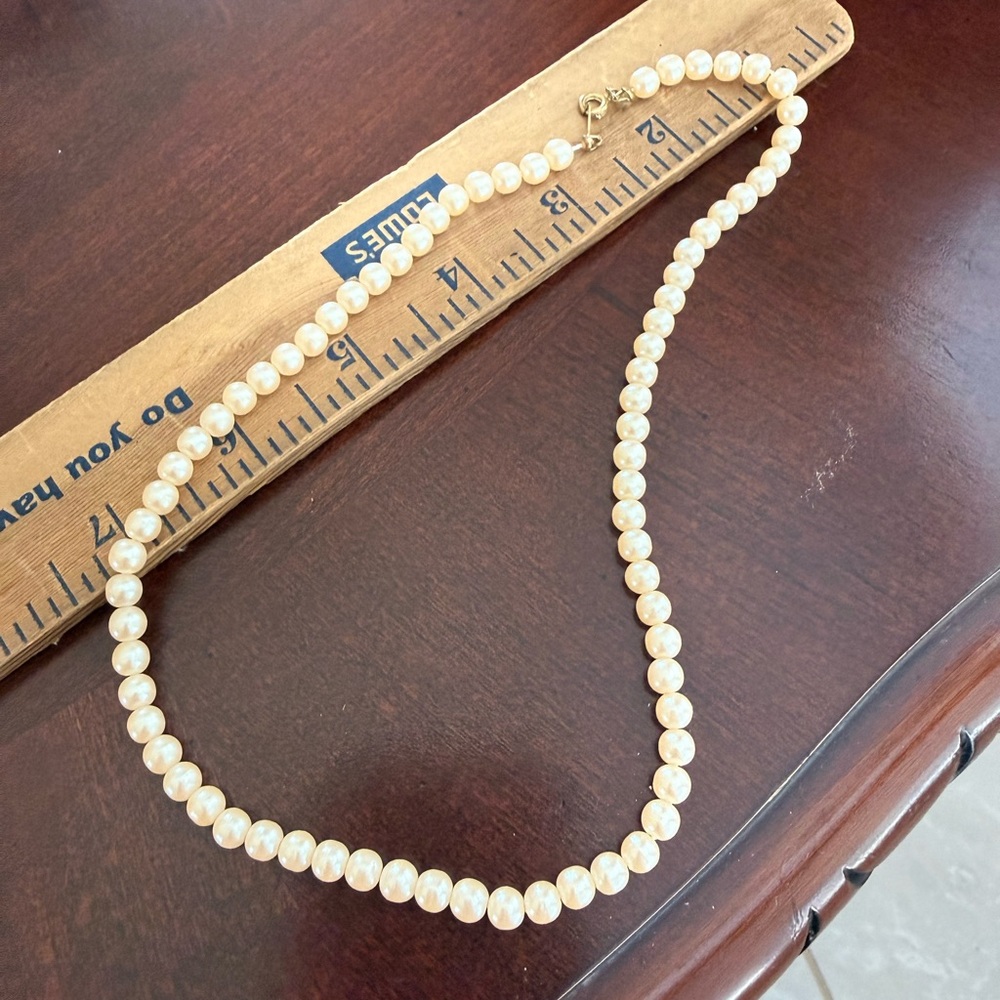 Vintage Faux Pearl Necklace